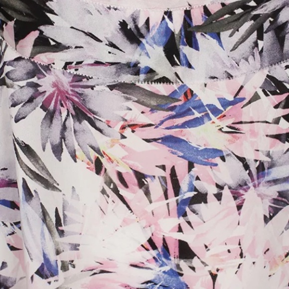 NYDJ Printed Ruffle Blouse Plus - Picture 3 of 6